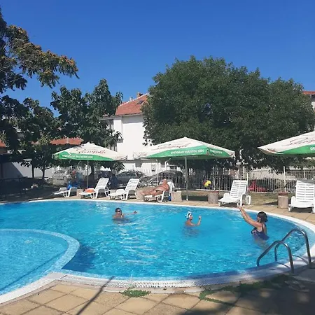 Central Hotel